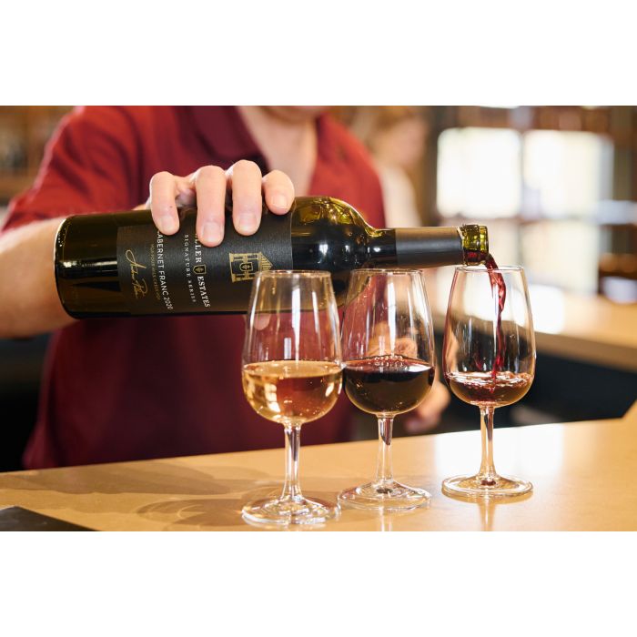 Tour Operator - Peller Estates Bar Tasting