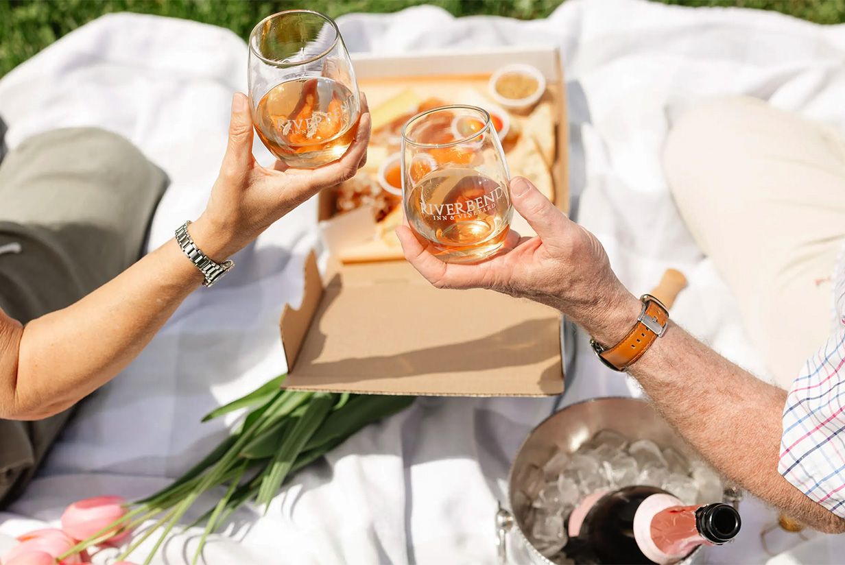 Riverbend Inn Presents: Movie Night in the Vineyard